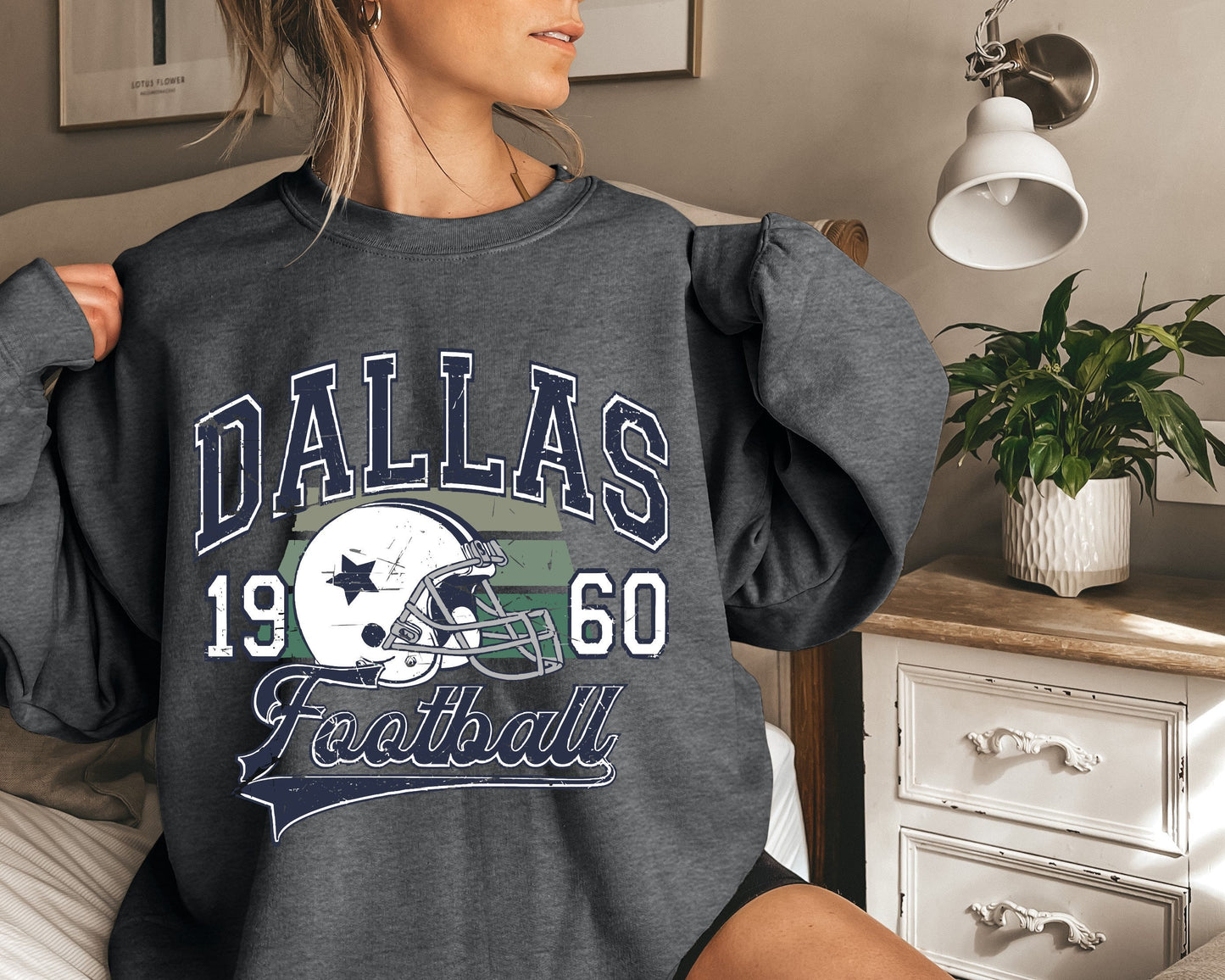 Vintage Dallas Football Sweatshirt, Womens Football, Dallas Football Gifts, Vintage crewneck, Game Day sweatshirt, Holiday Gift, Retro